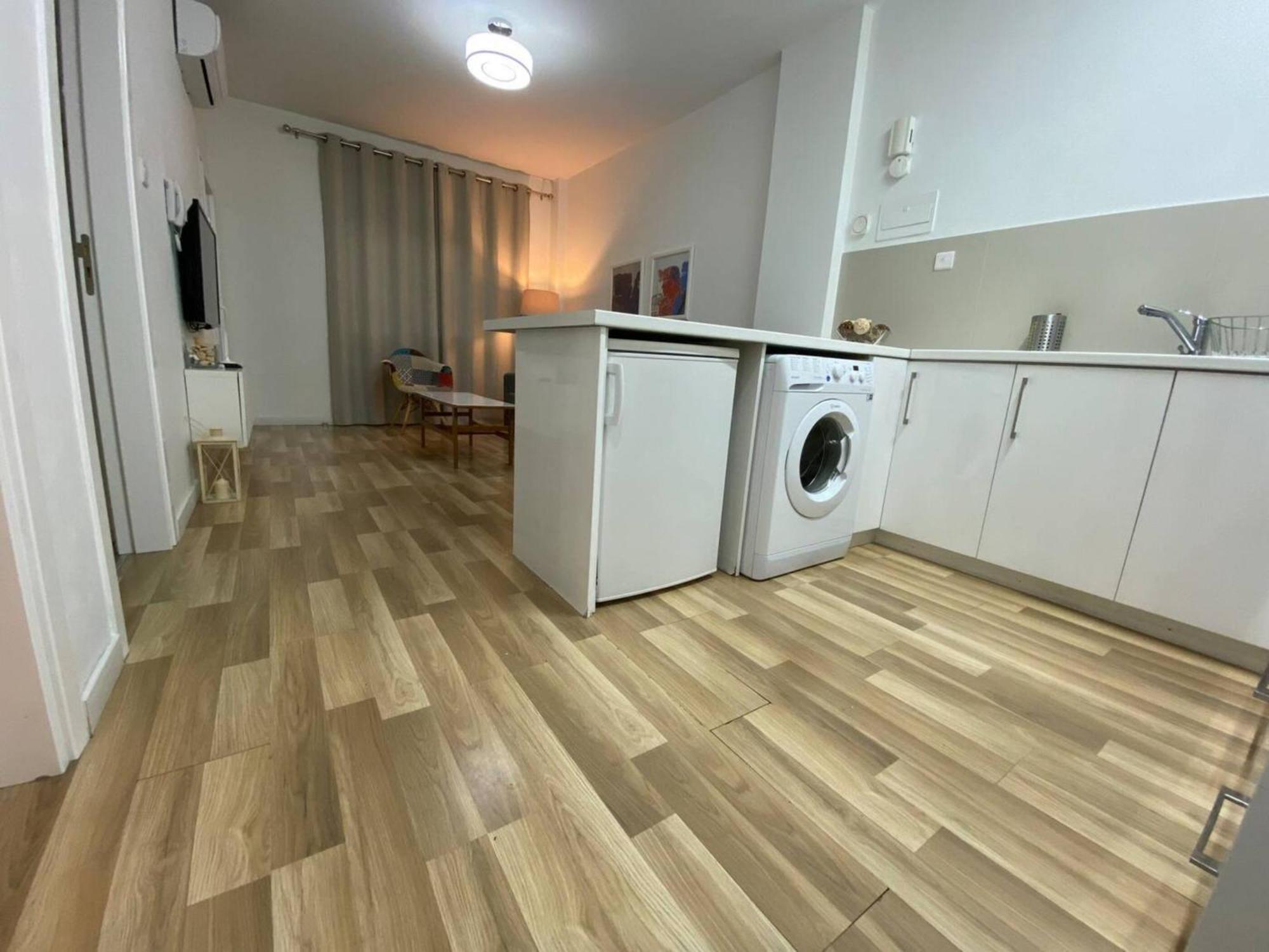 Seabreeze City Center Flats By Trulycyprus Limassol Extérieur photo
