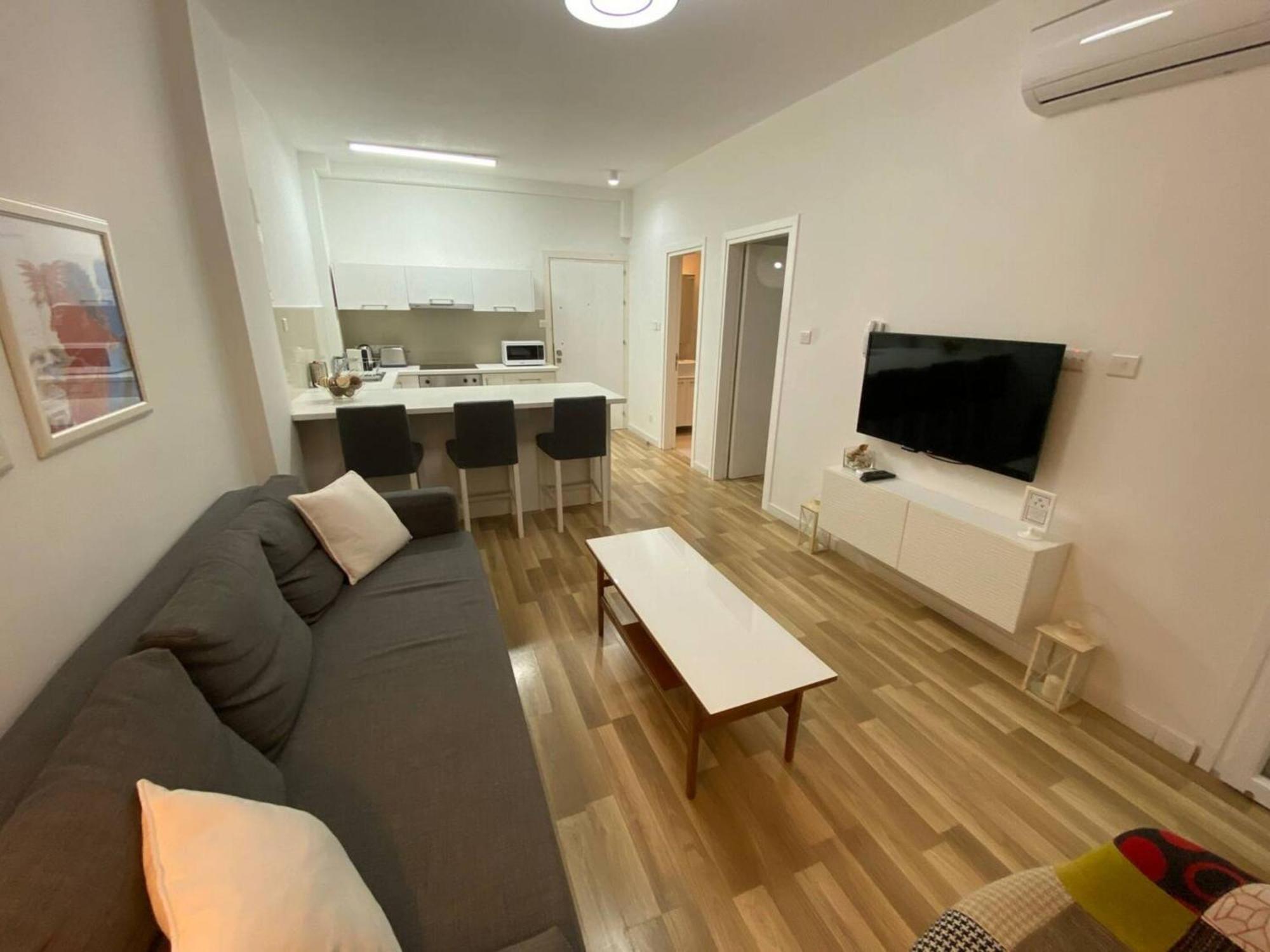 Seabreeze City Center Flats By Trulycyprus Limassol Extérieur photo