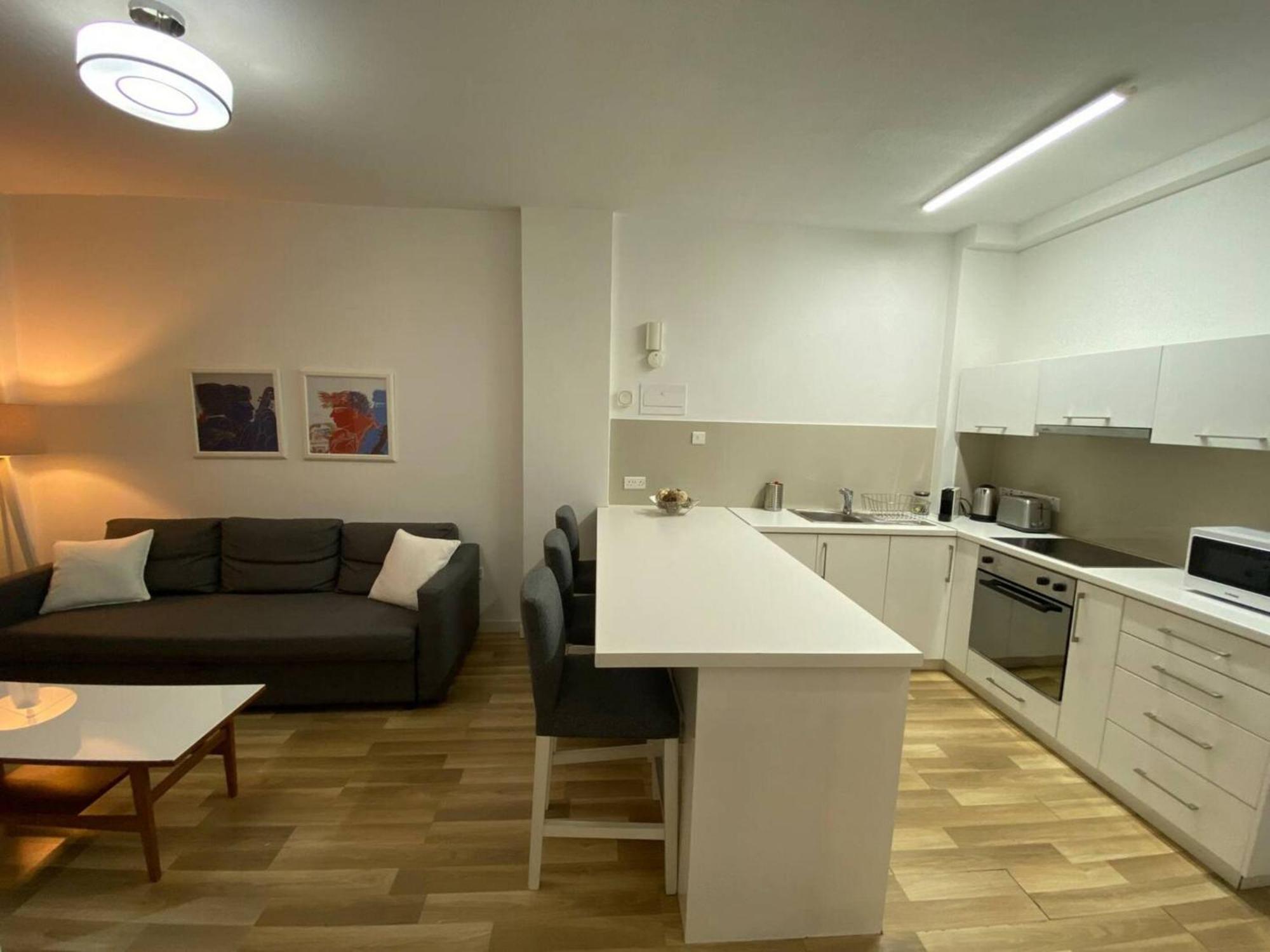 Seabreeze City Center Flats By Trulycyprus Limassol Extérieur photo