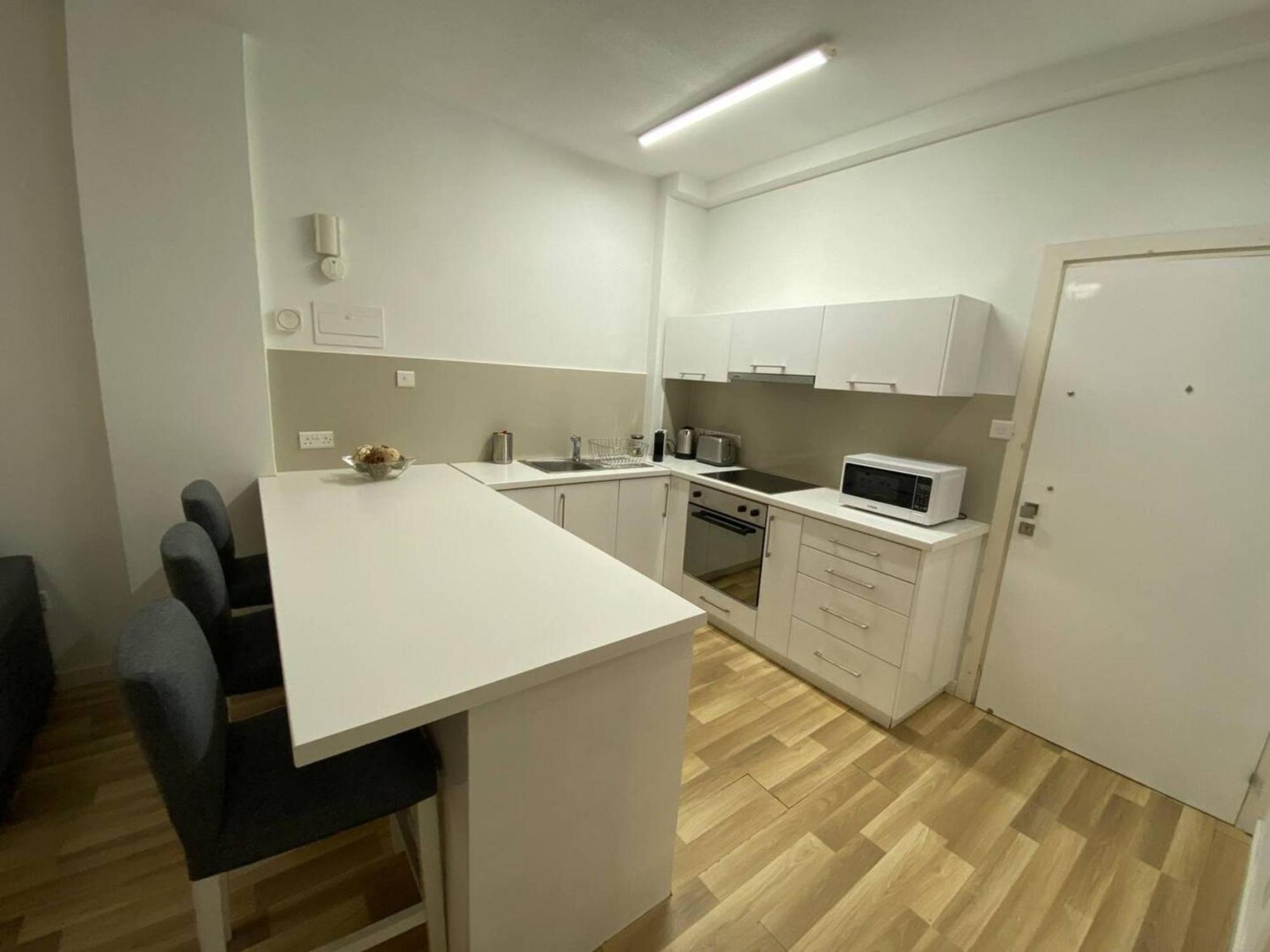 Seabreeze City Center Flats By Trulycyprus Limassol Extérieur photo