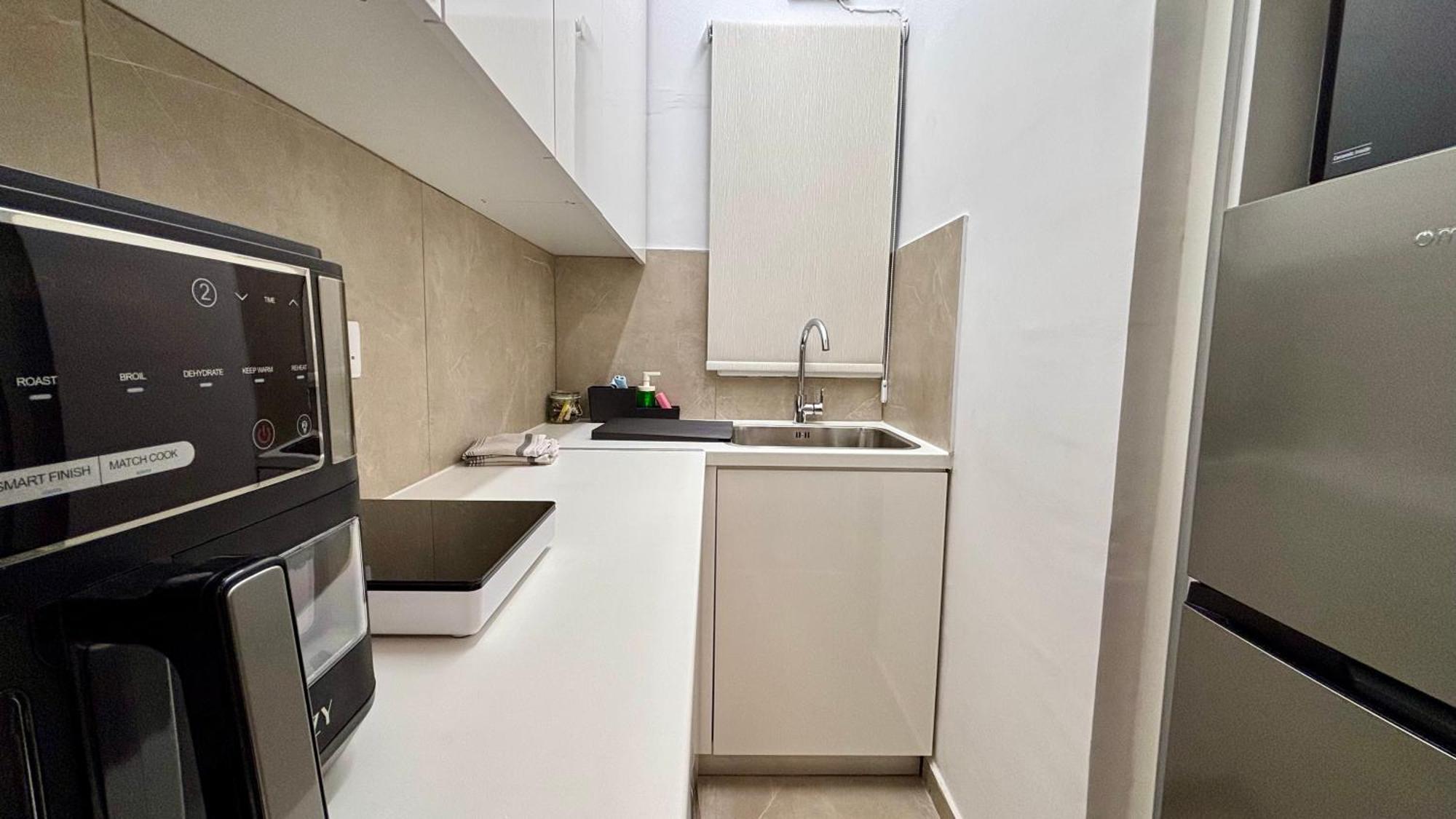 Seabreeze City Center Flats By Trulycyprus Limassol Extérieur photo