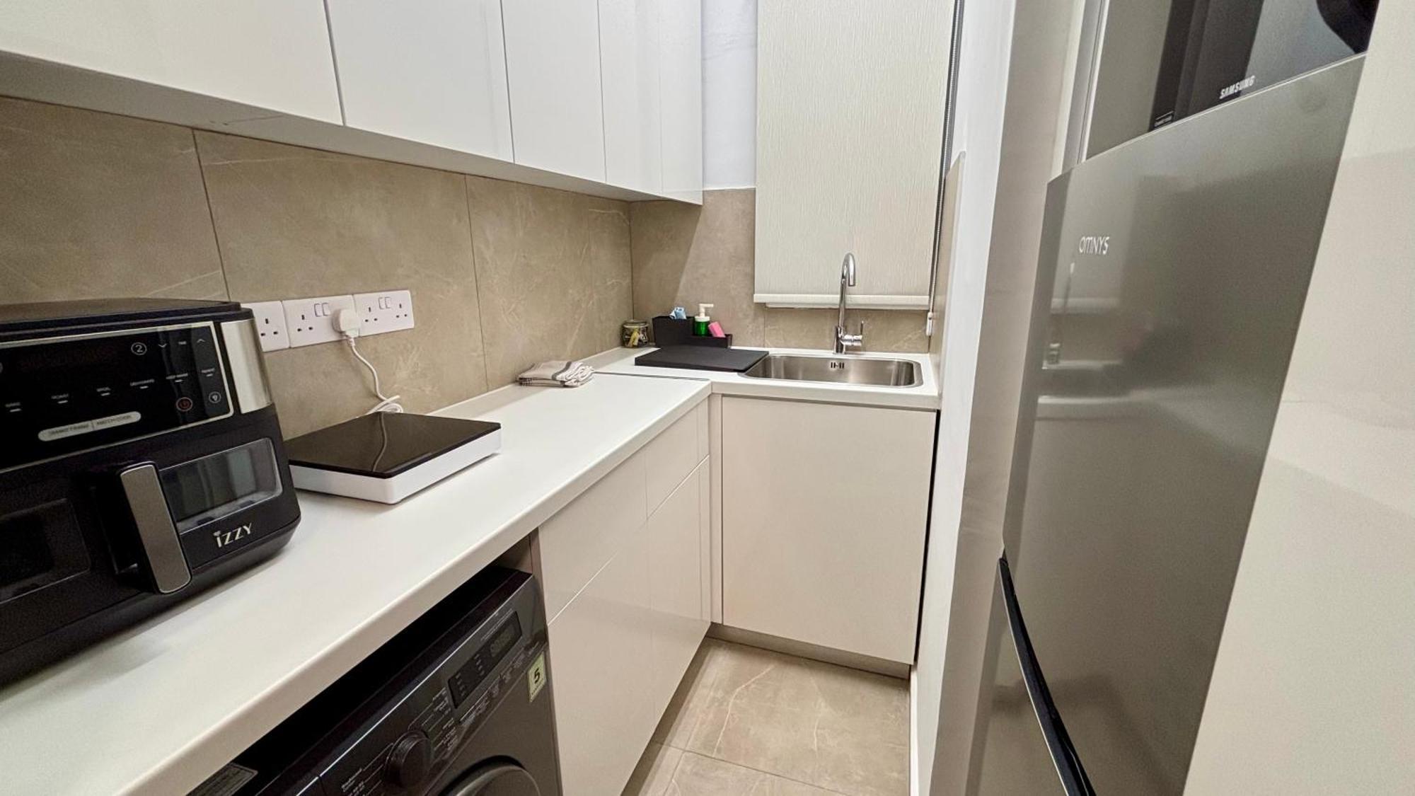 Seabreeze City Center Flats By Trulycyprus Limassol Extérieur photo