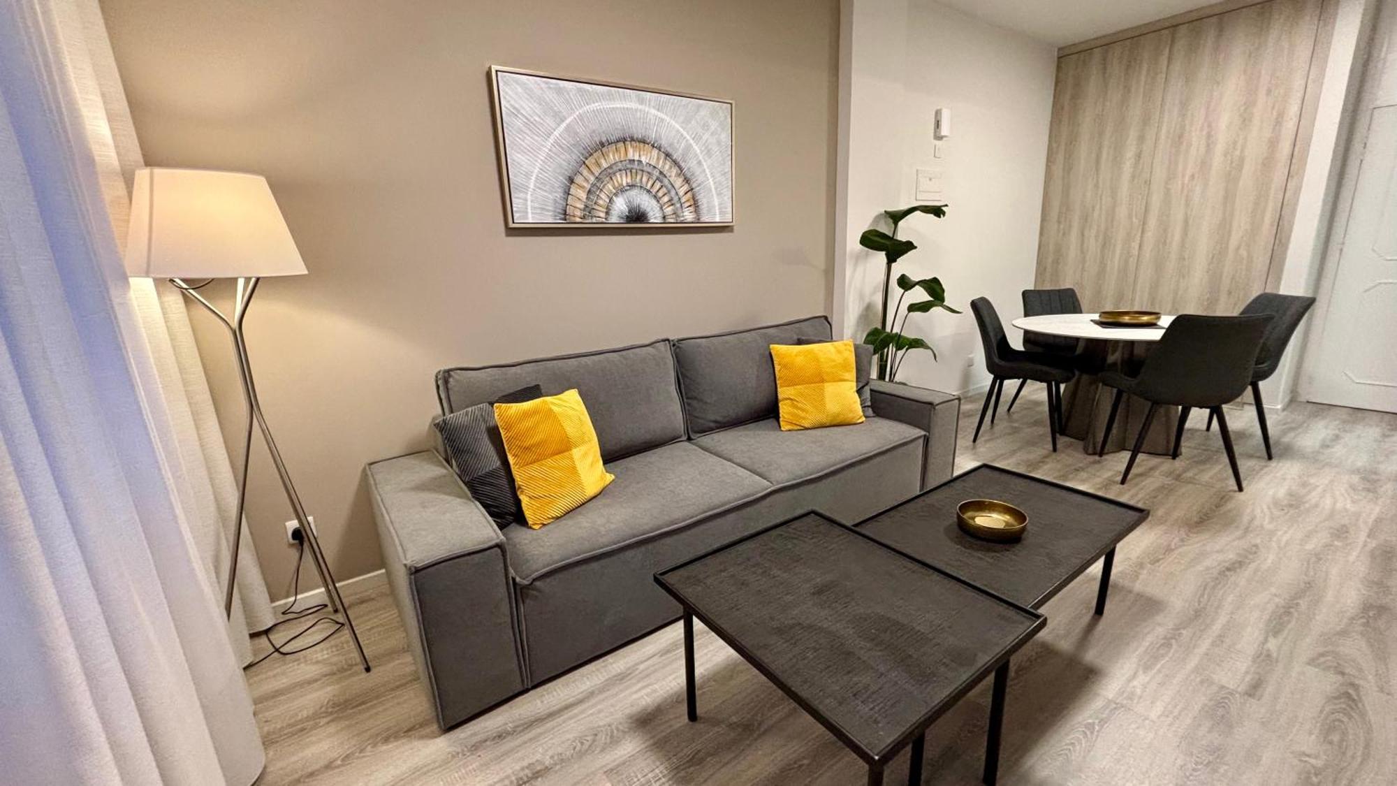 Seabreeze City Center Flats By Trulycyprus Limassol Extérieur photo